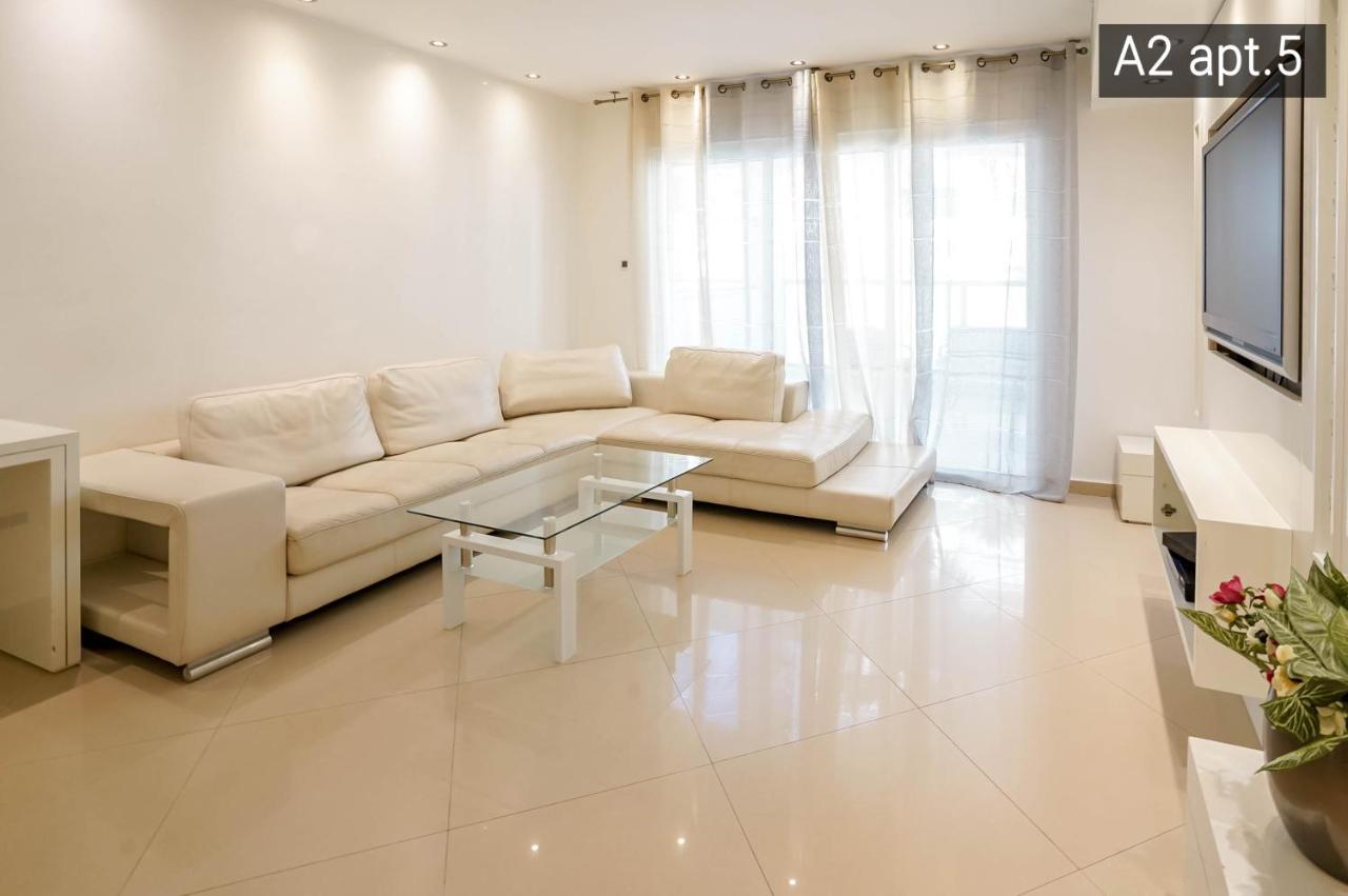 Palmore Apartment *